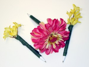 how-to-make-a-diy-flower-pen-bouquet-2